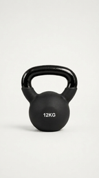 En sort 12 kg kettlebell med hvid tekst placeret på en neutral lys baggrund.